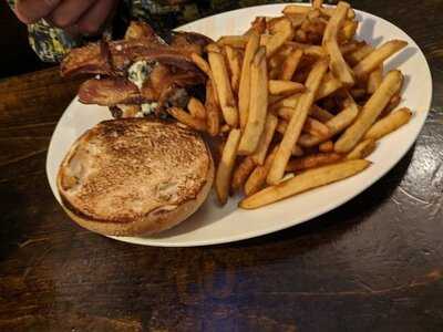 Ye Olde Orchard Pub & Grill