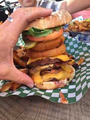 Rideau Rouge - Resto Urbain & Boite A Chansons