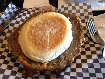 Chic-hog-o's Social House