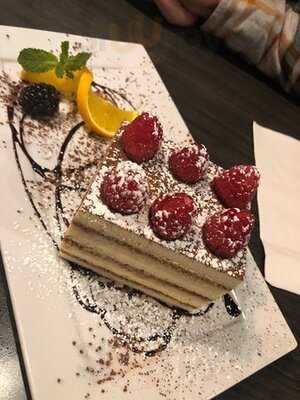 Chic-hog-o's Social House