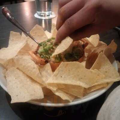 Chic-hog-o's Social House