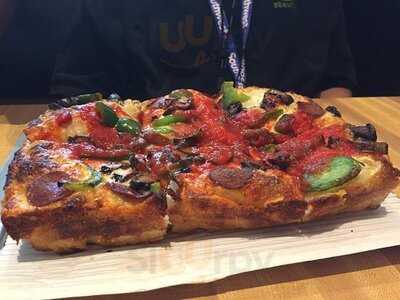 Tomaso Grilled Pizza And Panini