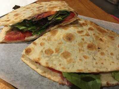 Tomaso Grilled Pizza And Panini