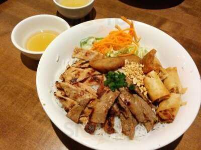 Phoever Noodles & Grill