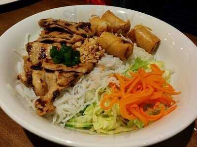 Phoever Noodles & Grill