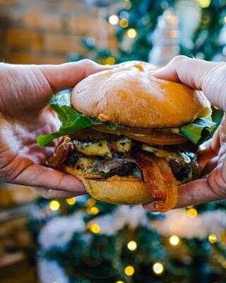 Lakeside Grill At Mayfair Lakes