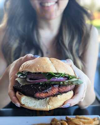 Lakeside Grill At Mayfair Lakes