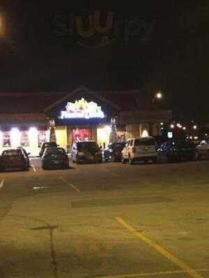 Famous Dave's Bar-b-que