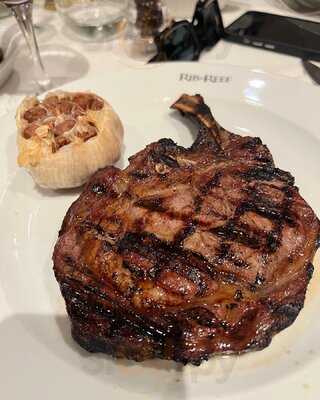 Rib'n Reef Steakhouse And Cigar Lounge