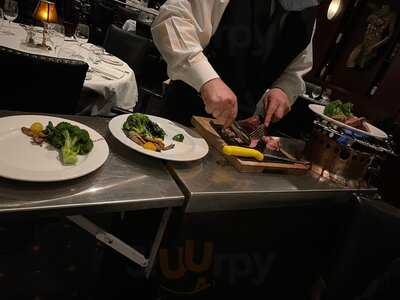 Rib'n Reef Steakhouse And Cigar Lounge