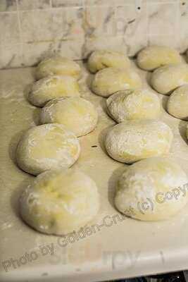 Golden Crust Pizzeria