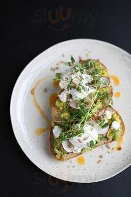 Alumni Sandwich & Liqour Bar