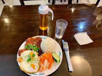 Saigon Pho To Go & Deli