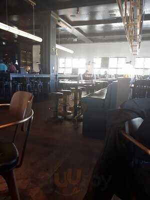 Blackbird Public Urban Bar