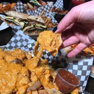 Cc Lounge & Whisky Bar