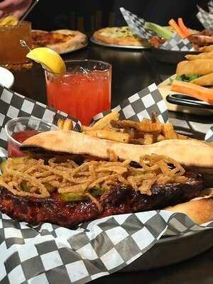 Cc Lounge & Whisky Bar