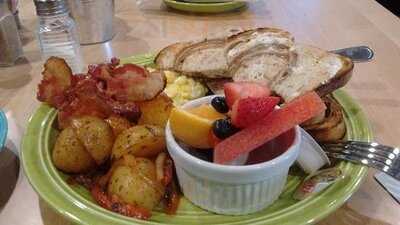 Postcard Restaurant And Bar