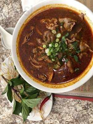 Pho Cuu Long Restaurant