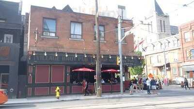 Village Idiot Pub & Grill