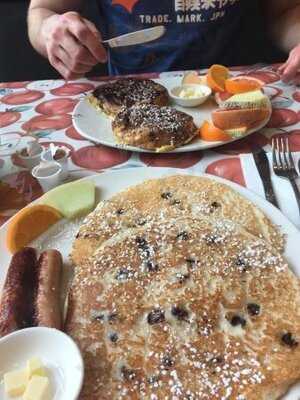 Nellies Break The Fast Cafe