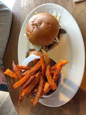 Browns Socialhouse Tamarack