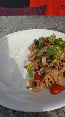 Earl's Kitchen + Bar