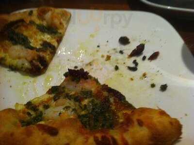 Earl's Kitchen + Bar