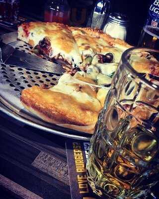 Atlas Pizza & Sports Bar