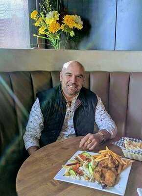 Mazaj Lounge & Restaurant