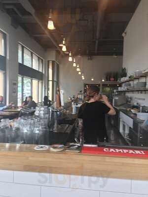 District Cafe & Bakery