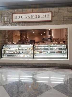 Sunterra Market, Commerce Place