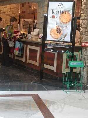 Sunterra Market, Commerce Place