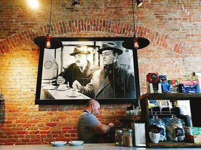 Cafe De Mercanti- Old Montreal