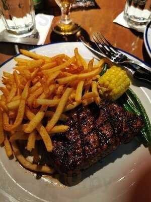 Hendriks Restaurant & Bar