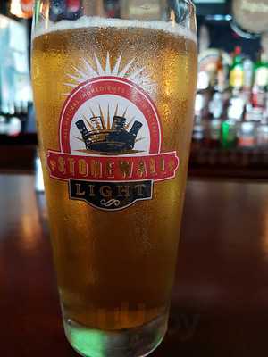 International Sports Bar & Eatery