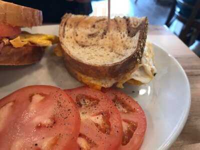 Sunny Morning Breakfast & Lunch