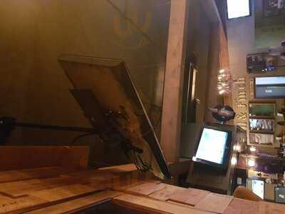 Bull & Finch Pub Restaurant