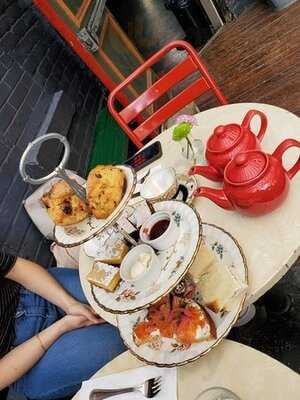 Salon De The Cardinal