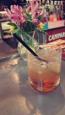 Thursday's Bar And Bistro