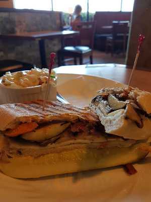 Artisano Bakery & Cafe