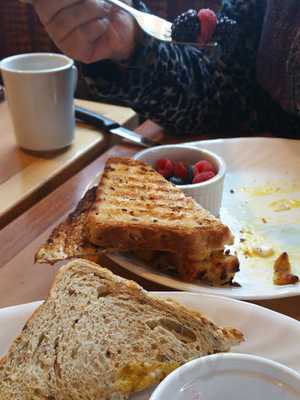 Artisano Bakery & Cafe