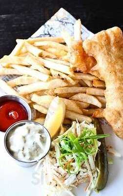 Ceili's Modern Irish Pub Royal Oak