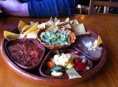 Los Mariachis Restaurant