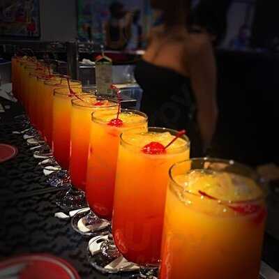 17 Steakhouse And Bar