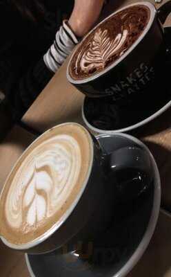 Snakes & Lattes