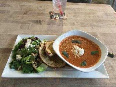 Famoso Neapolitan Pizzeria