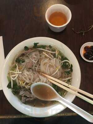 Pho Tau Bay
