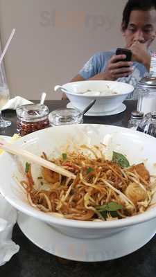 Pho Linh Linh Vietnamese Restaurant