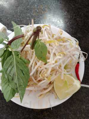 Pho Linh Linh Vietnamese Restaurant