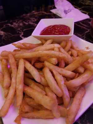 0755 Restaurant & Lounge